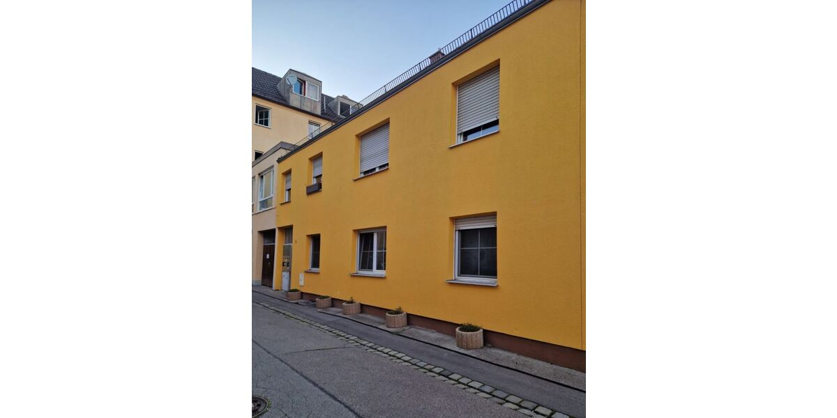 Provisionsfrei* MFH in Augsburg-Oberhausen: GEG-sicher (Klasse D) - Starkes Soll-Rendite-Potenzial (6,5%) & 2 Einheiten bezugsfrei! - Mehrfamilienhaus, Wohnhaus Augsburg Oberhausen | Angebot:27109924