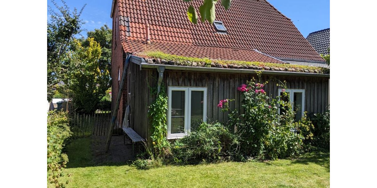 Haus Rückseite Lärchenholzanbau Nordwesten