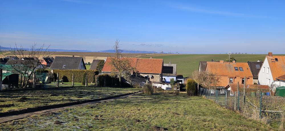 Weitblick aus dem Garten