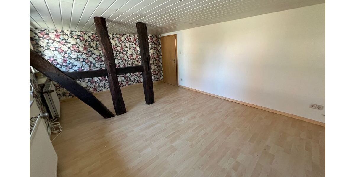 großzügiges Schlafzimmer
