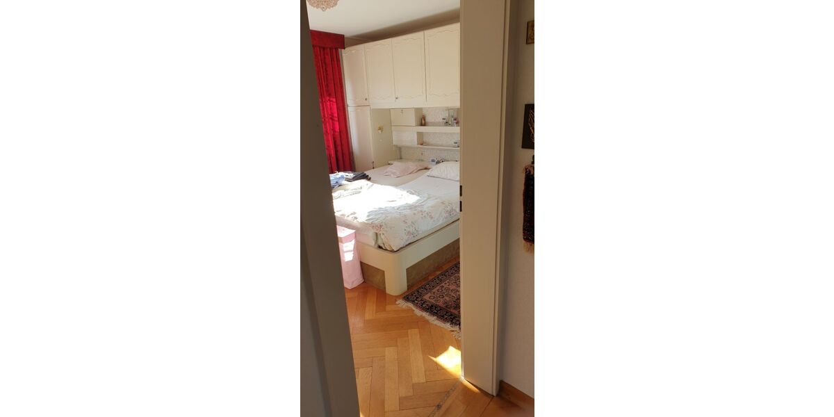 Schlafzimmer Eltern