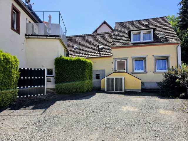 Foto 3_Vorderansicht Wohnhaus-Hofraum