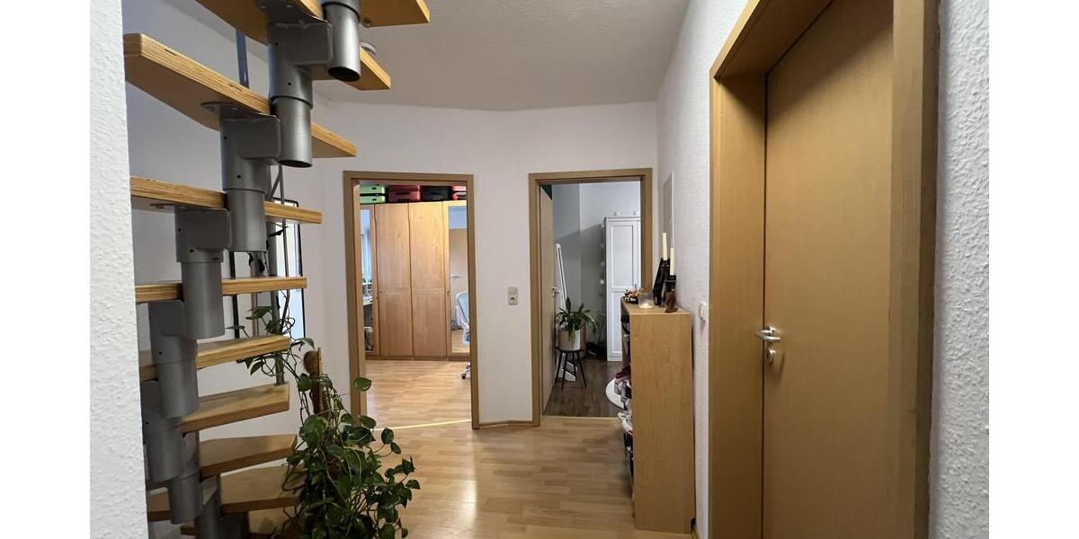 Diele mit Aufgang Spitzboden