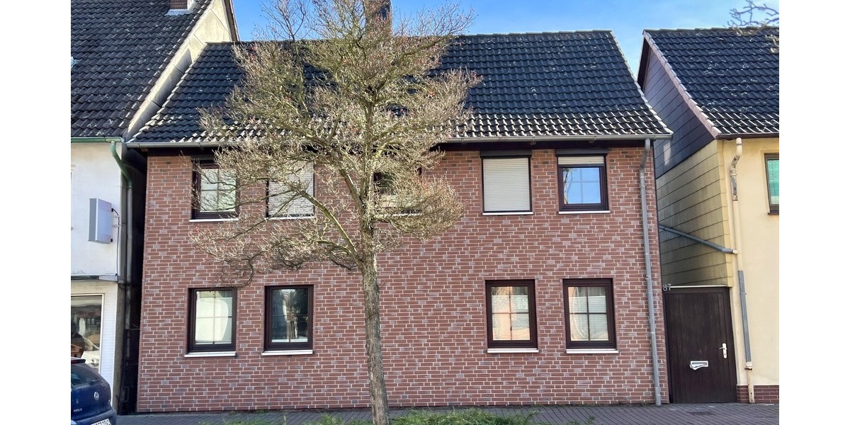 Straßenansicht