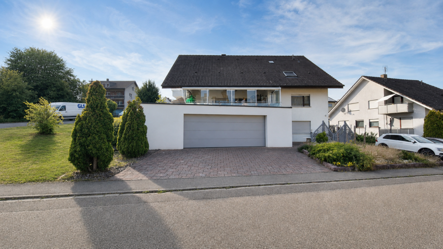 05_aussen-garage-einfahrt