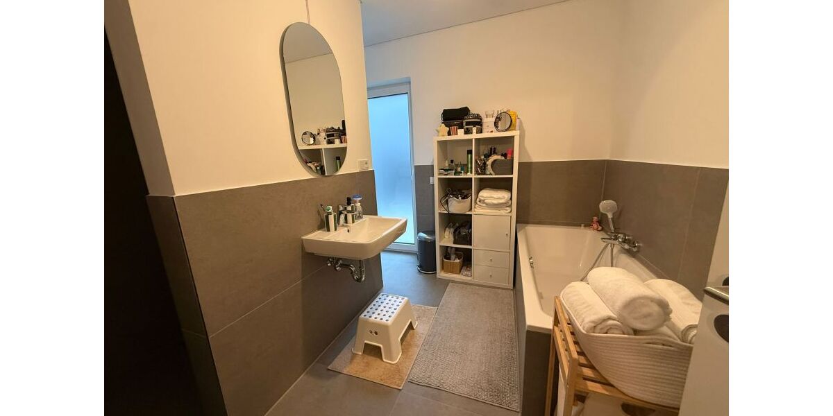 Badezimmer mit Badewanne