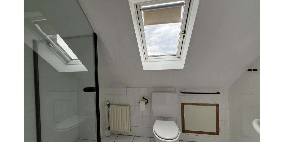 Zweites Badezimmer