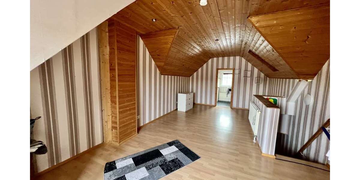 Großes Schlafzimmer (DG)..