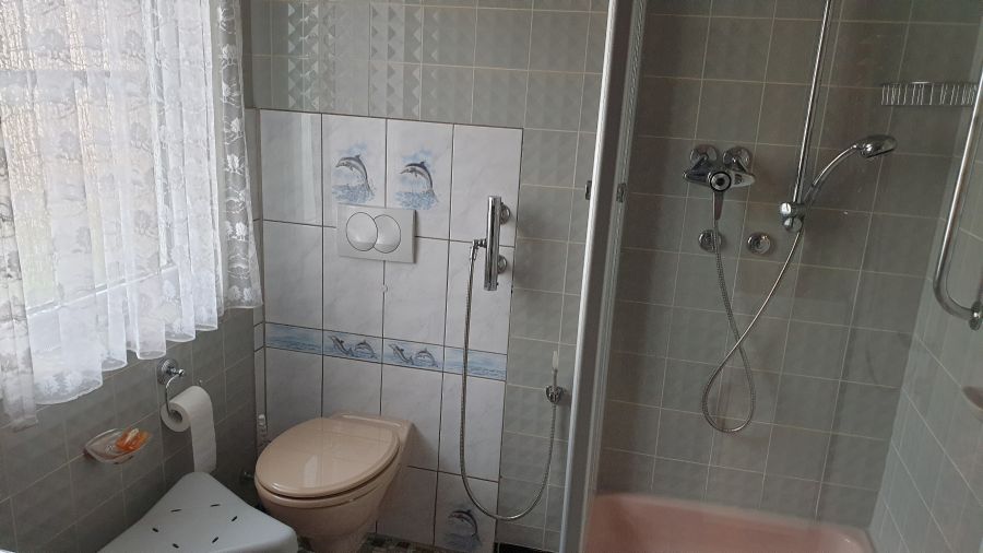 Kleines Bad Dusche WC