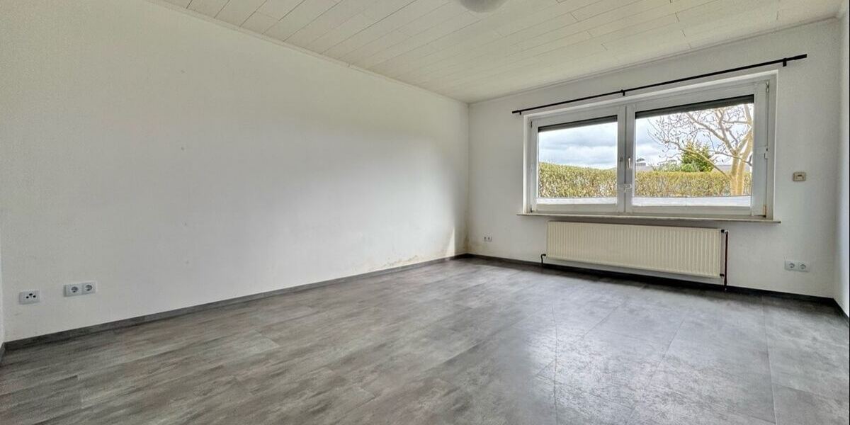 Großes Wohnzimmer (Einliegerwohnung)