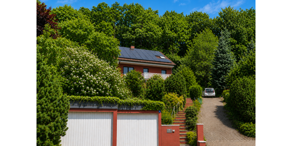 Provisionsfrei* 1-2-Familienhaus in Bestlage - 1.404 m² Grundstück mit weiterem Baurecht - Einfamilienhaus Rödental | Angebot:27005881