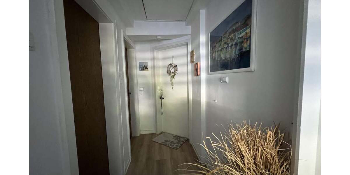 Flur im Obergeschoss / Eingang zur Wohnung