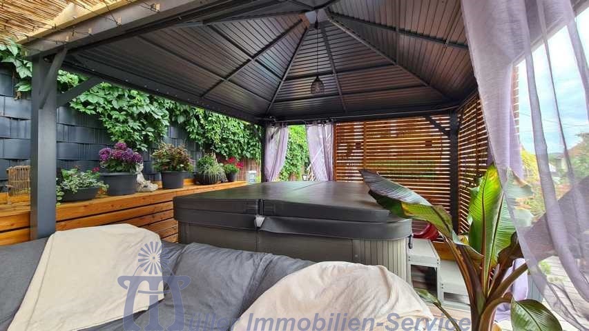 Foto 5_Pergola mit Whirlpool