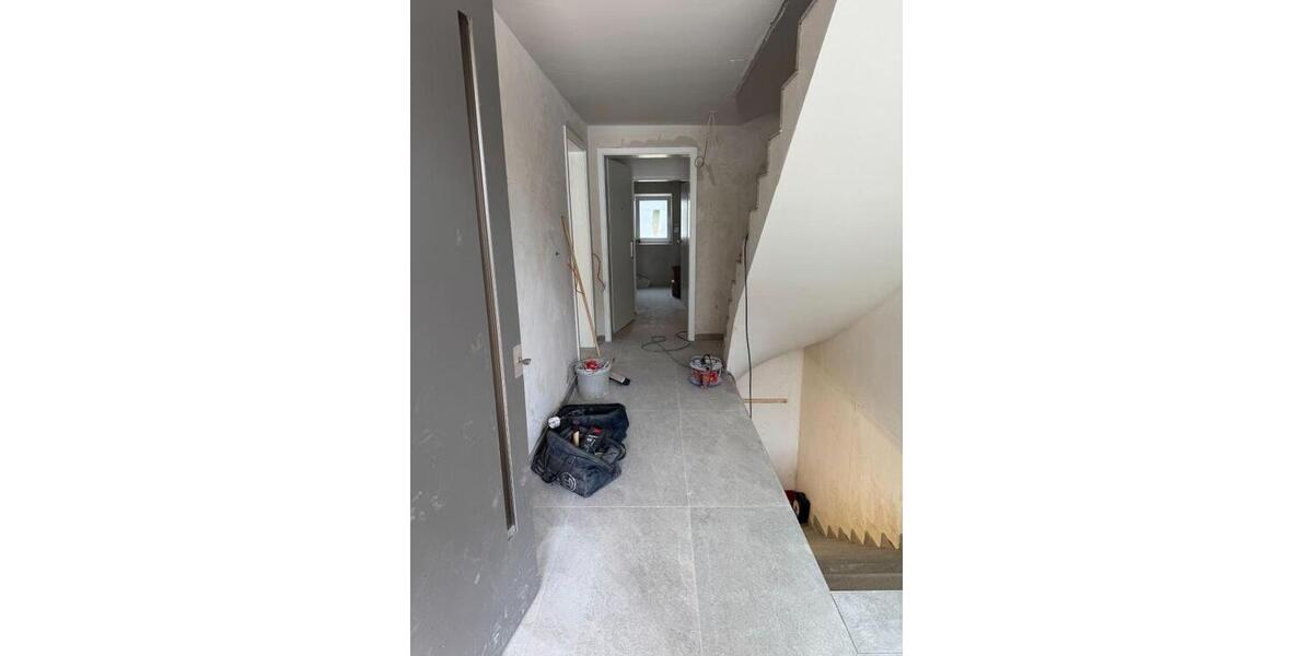 Hauseingang EG - Kellertreppe