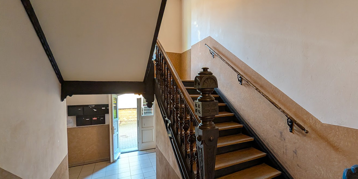 Treppenhaus-Hofausgang