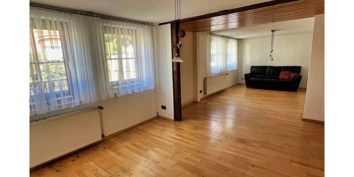 Esszimmer, Blick z. Wohnzimmer