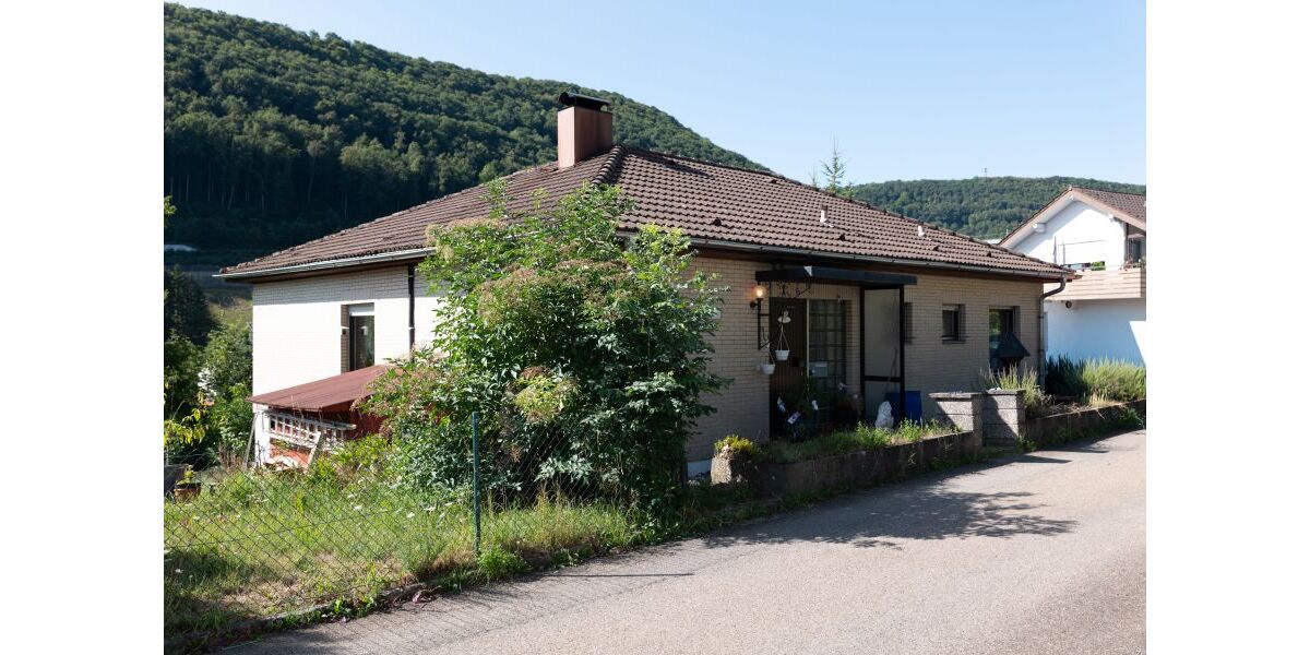 Provisionsfrei* Viel Platz, viel Privatsphäre: Freistehendes Einfamilienhaus mit großem Garten - Einfamilienhaus Mühlhausen i.T. | Angebot:27133730