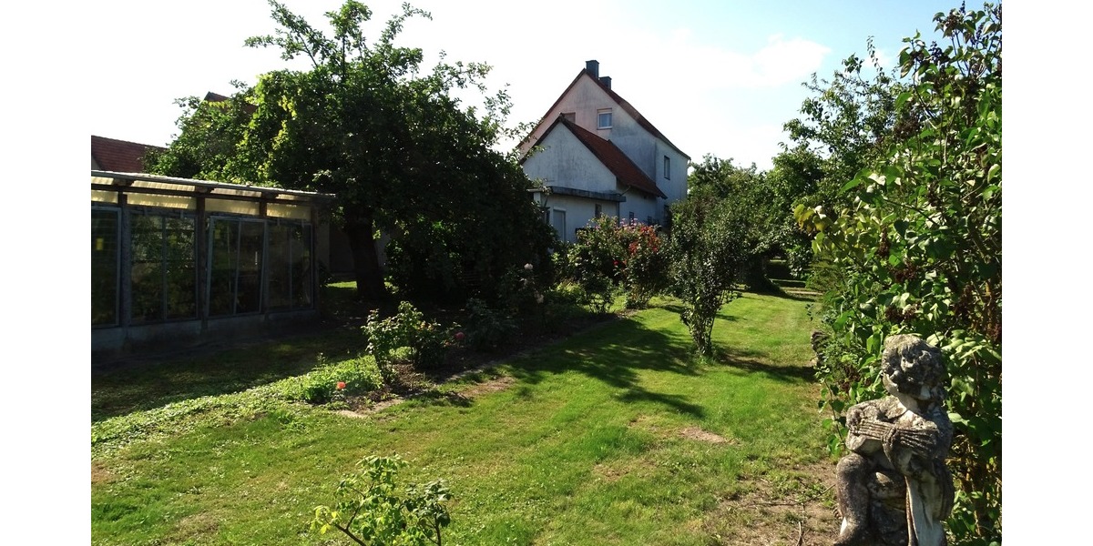 Großes sep. Grundstück