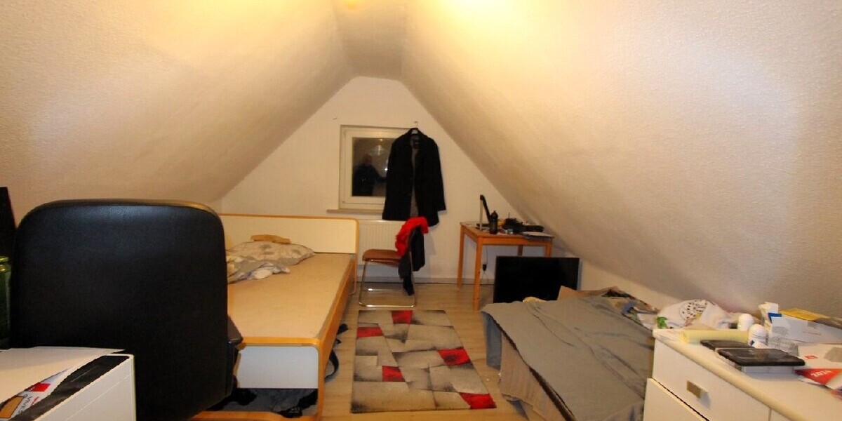Spitzboden 1