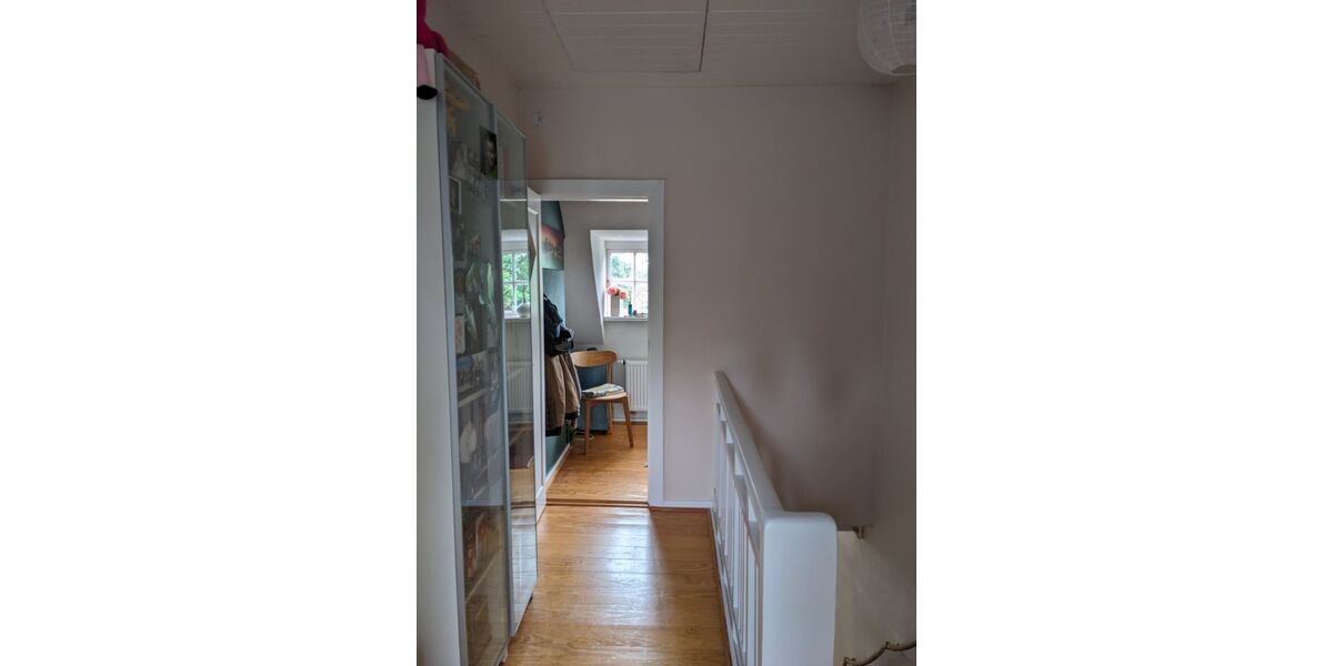 Treppenflur OG zum Osten Richtung Zimmer 3