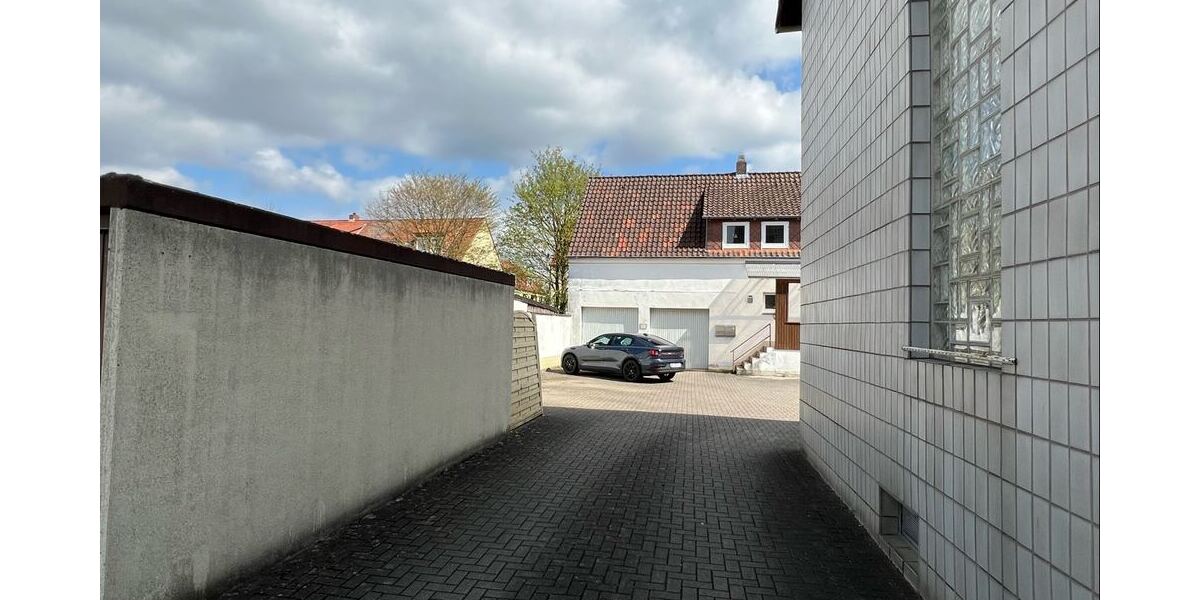 Zufahrt zu den Stllplätzen