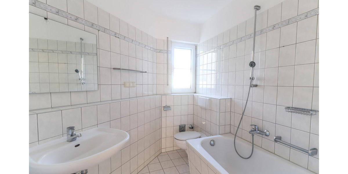 Badezimmer - Referenzbild ähn