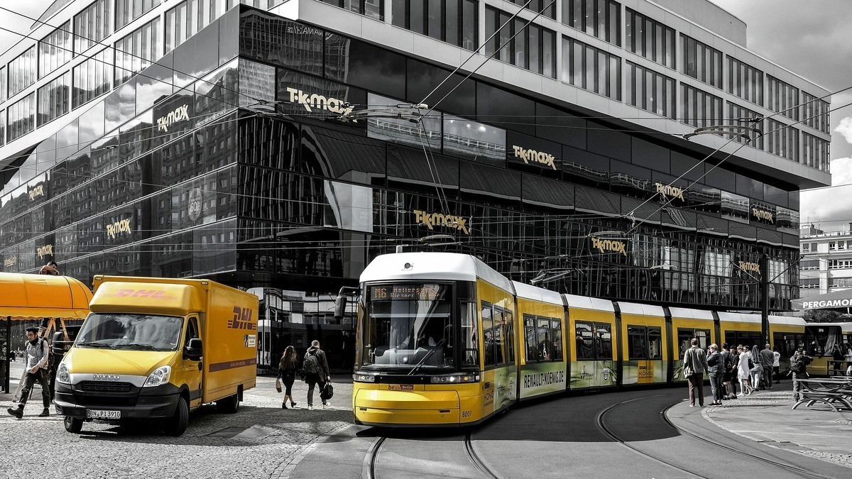 Mobilität & Verkehr in Deutschland – Anbindung, Parken und ÖPNV im Überblick