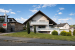 Provisionsfrei* Zweifamilienhaus mit 231 m², Ausbaupotenzial & Doppelgarage — provisionsfrei in Keltern-Weiler - Mehrfamilienhaus, Wohnhaus Keltern | Angebot:27113628