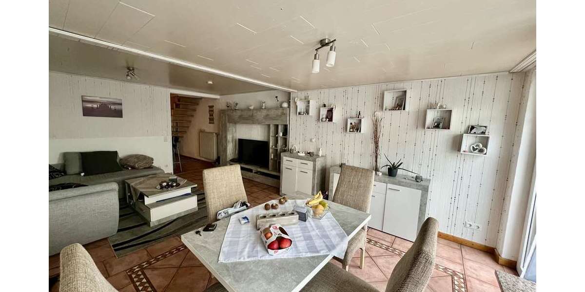 Helles Wohnzimmer (EG)