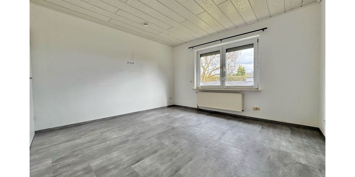 Schönes Schlafzimmer (Einliegerwohnung)