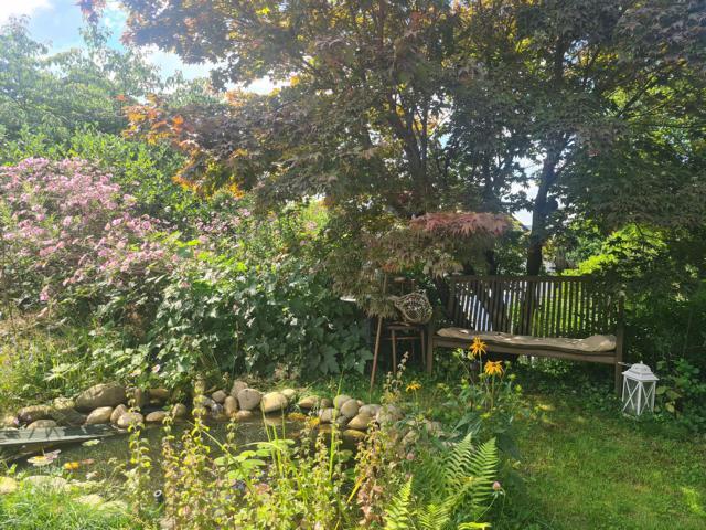 Gartenidylle mit Teich