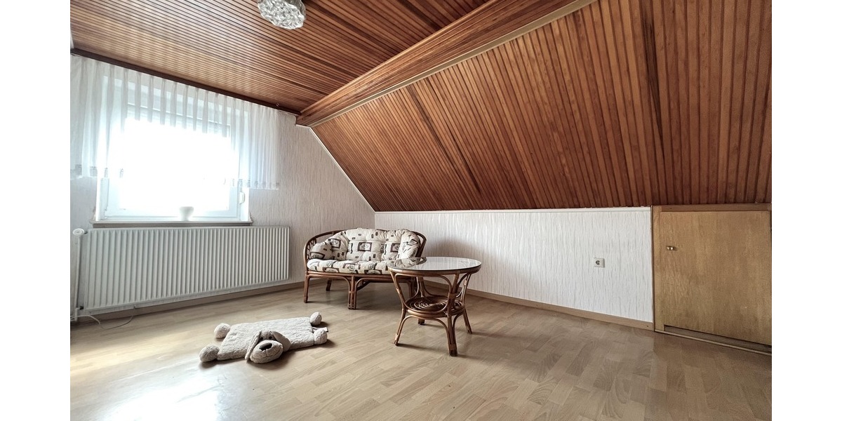 Weiteres Zimmer im Dachgeschoss