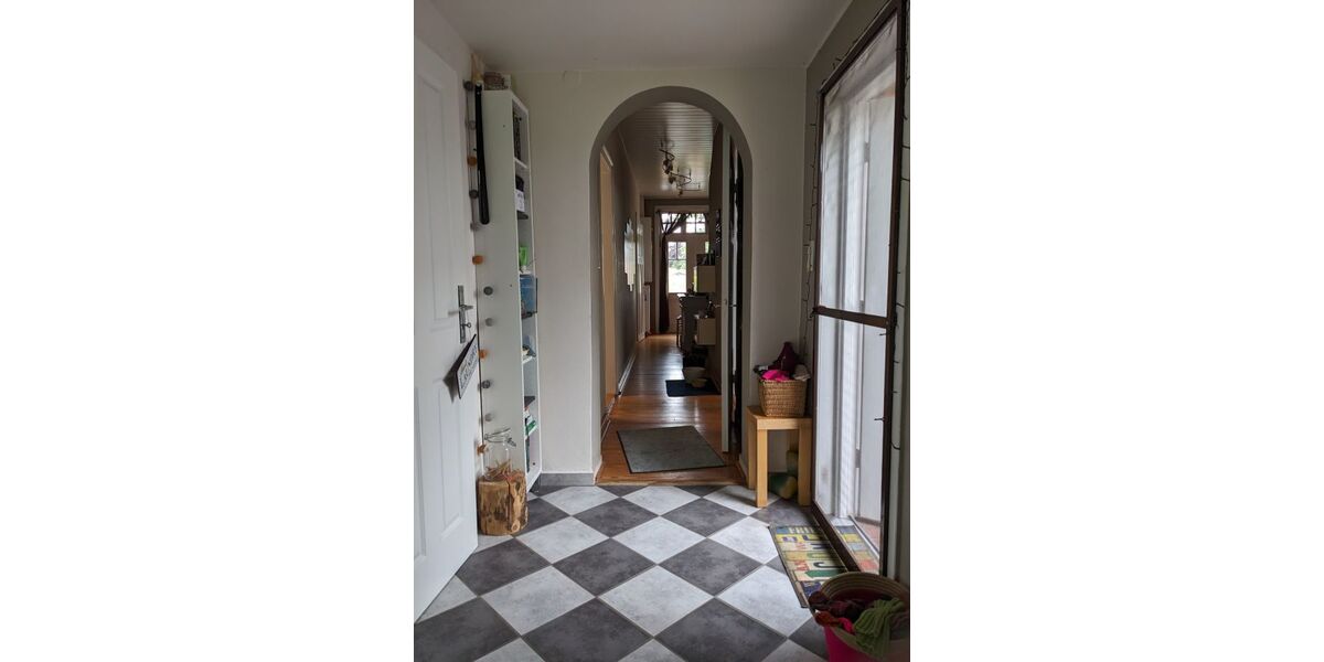 Flurblick zur Strasse Hintereingang rechts