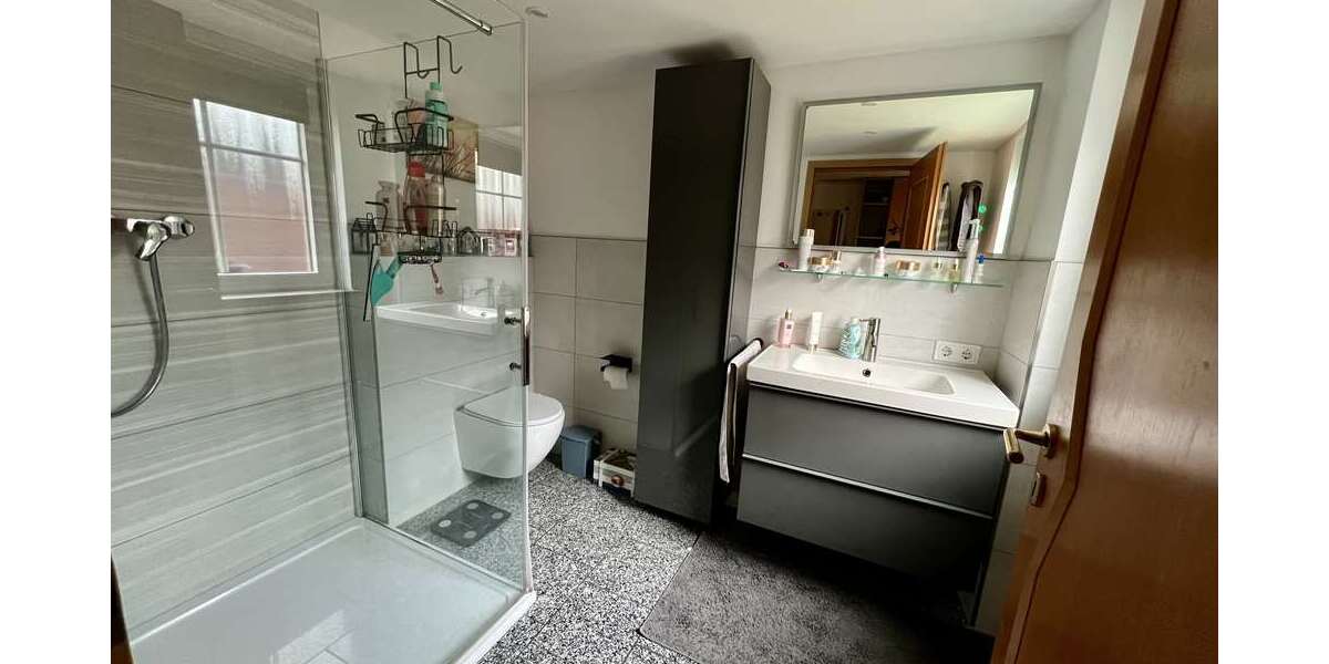 Modernes Duschbad (EG)