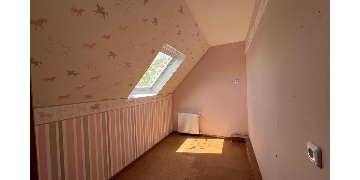 Kinderzimmer oder Büro