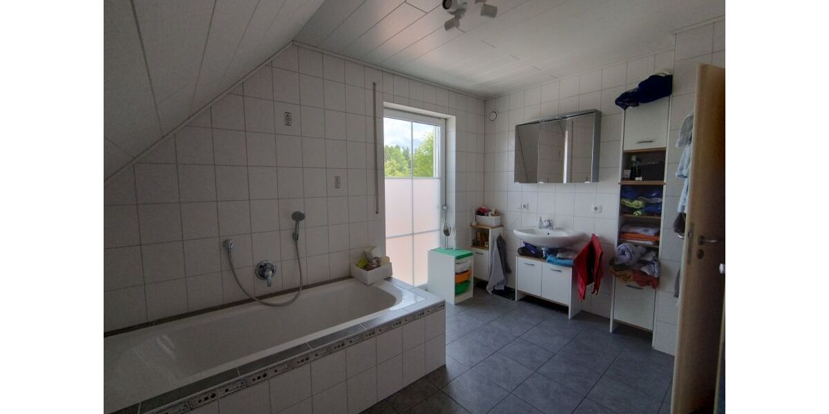 Badezimmer Ansicht 1