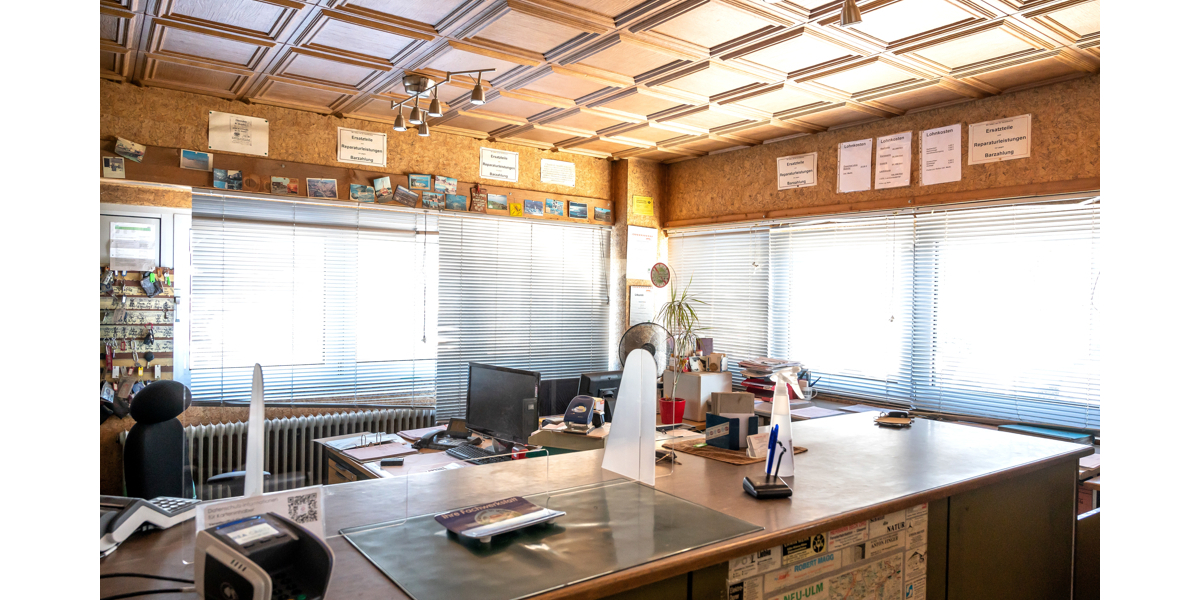 Büro Halle 1